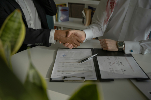 Ideal Holdings: Σε δημόσια προσφορά το 29,92% της Attica με στόχο την είσοδο στο Χρηματιστήριο