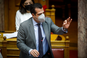 Με κορονοϊό ο υπουργός Υγείας Θάνος Πλεύρης