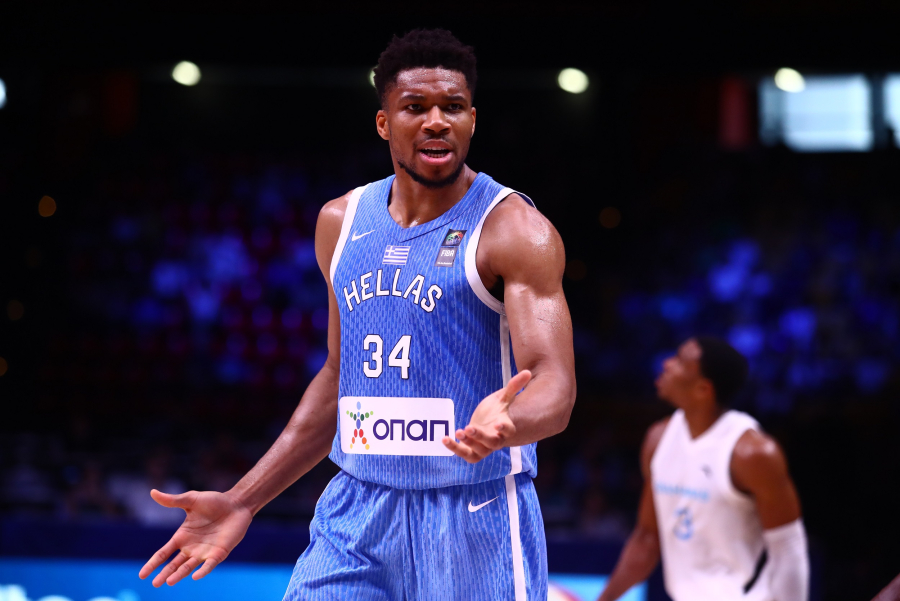 Ακρόπολις: Ελλάδα - Μπαχάμες 102-75, μάγεψε ο Γιάννης (Βίντεο)