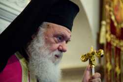 Ιερώνυμος: Η ανθρωπιά στην Ελλάδα ζει. Στην Ευρώπη, αργοπεθαίνει