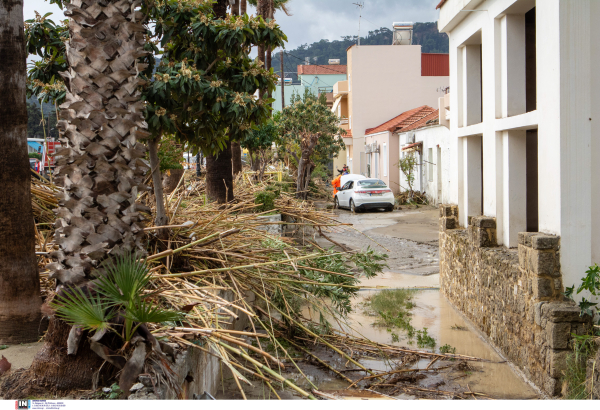 Κακοκαιρία Bora: Σε κατάσταση έκτακτης ανάγκης Ρόδος και Λήμνος