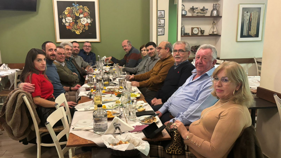 «Προοδευτική» παρέα σε ουζερί της Θεσσαλονίκης