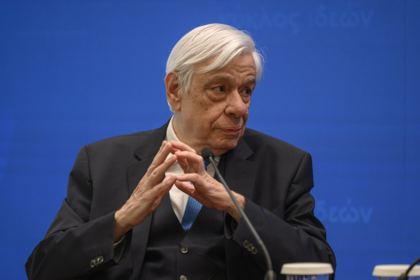 Παυλόπουλος: Δεν μπορούμε να παίζουμε με το Σύνταγμα, να προχωρούμε σε προσχηματικές αναθεωρήσεις