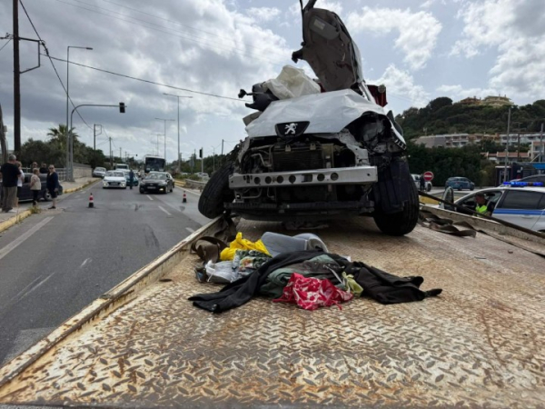 Ανείπωτη τραγωδία στη Ρόδο: Δύο γυναίκες νεκρές σε τροχαίο δυστύχημα - Διαλύθηκαν τα ΙΧ (Εικόνες)