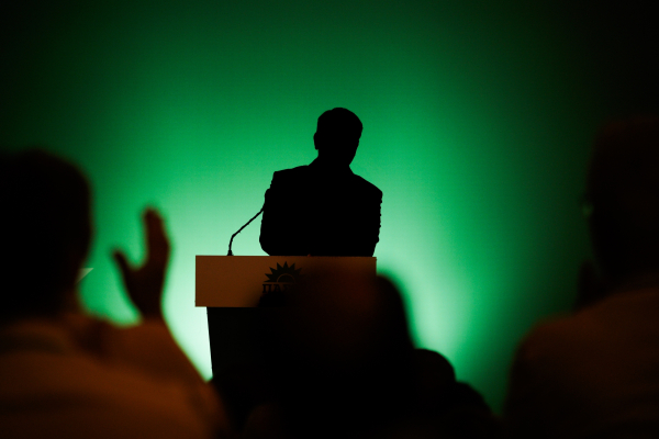 The growing divide between PASOK and SYRIZA