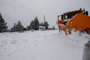 Θεσσαλονίκη: Σε ποια σημεία του οδικού δικτύου χρειάζονται αλυσίδες - Πού έχει διακοπεί η κυκλοφορία