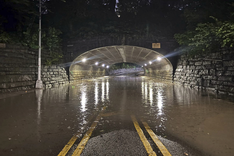 Πρωτοφανείς καταιγίδες στη Νέα Υόρκη: Πλημμύρισε το μετρό, ποτάμια οι δρόμοι μέσα σε λίγη ώρα (Βίντεο)