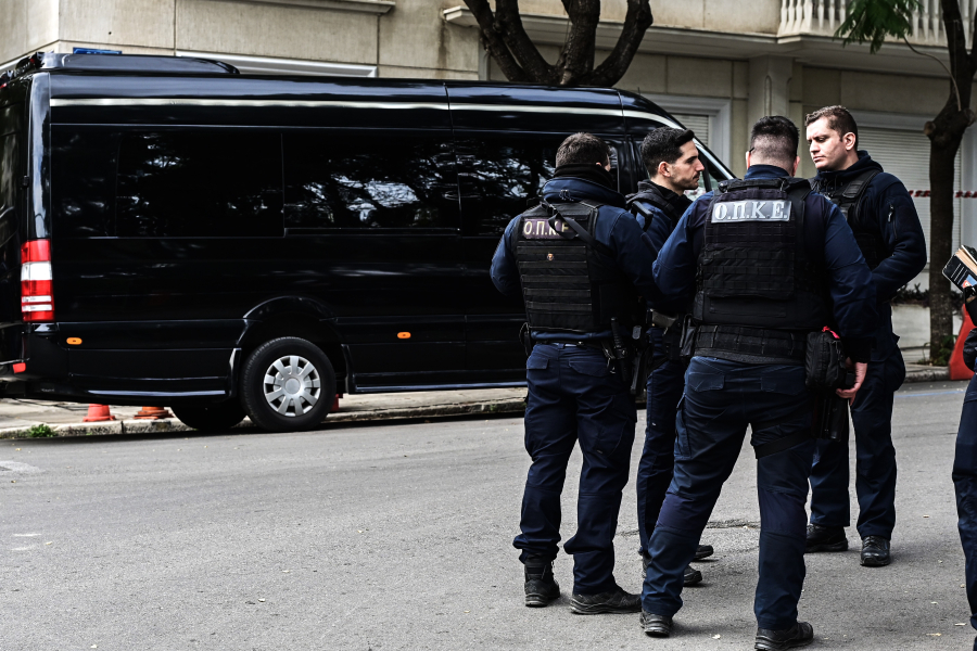 «Οπλίζεται» η ΕΛΑΣ: Αντίστροφη μέτρηση για 2000 κάμερες σε στολές αστυνομικών και σε 400 οχήματα