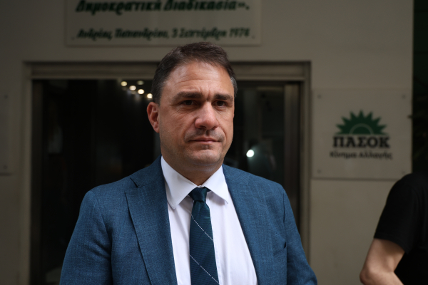Τσουκαλάς: «Η κυβέρνηση να απαντήσει τι έκανε για να κοστίσουν τα σπιτάκια ανακύκλωσης όσο κόστισαν στη υπόλοιπη Ευρώπη
