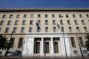 Αυξήθηκαν οι καταθέσεις των επιχειρήσεων, μειώθηκαν των νοικοκυριών