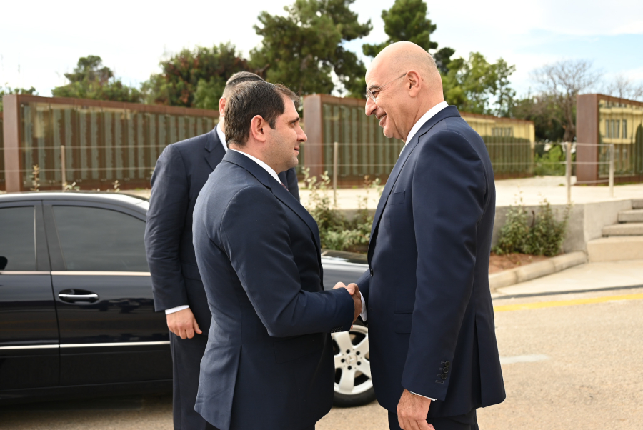 Νίκος Δένδιας: «Στεκόμαστε στο πλευρό του αρμενικού λαού - Μας ενώνουν τραγικές μνήμες»