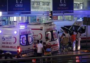 Τρόμος στο αεροδρόμιο της Κων/πολης - 36 νεκροί, εκατοντάδες τραυματίες