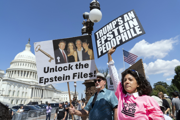 Το σεξουαλικό γράμμα στον Επστάιν «καίει» τον Ντόναλντ Τραμπ