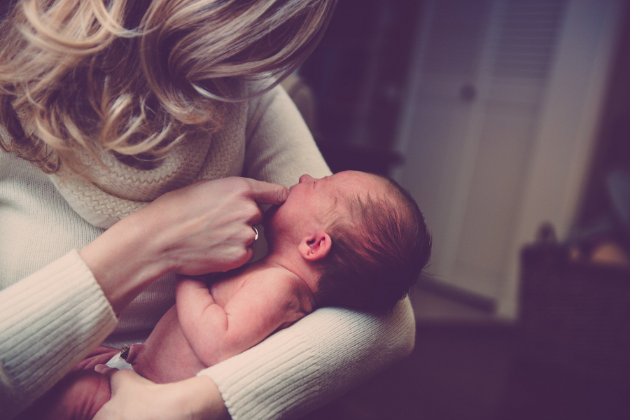 Κορονοϊός: Μητέρες που εμβολιάστηκαν κατά την κύηση χάρισαν στα νεογέννητά τους αντισώματα για έξι μήνες