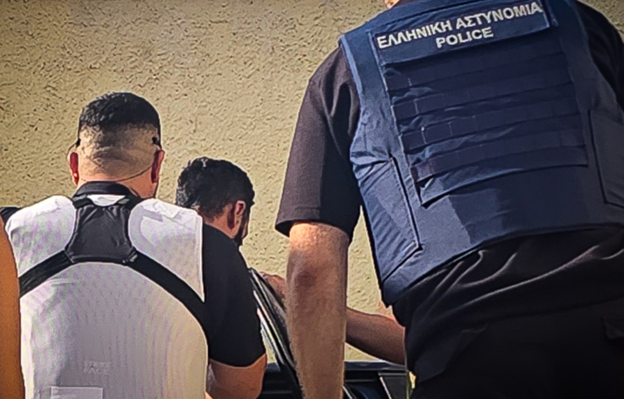 Δολοφονία στη Σύρο: Ποινικές διώξεις στο ζευγάρι - Τι ισχυρίζεται