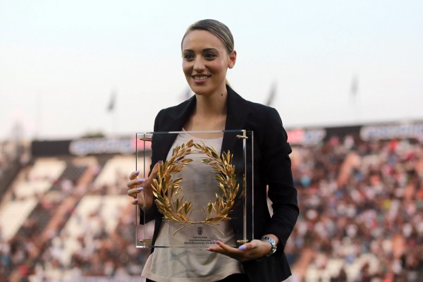 Νέο παγκόσμιο ρεκόρ και χρυσό η Κορακάκη στη σκοποβολή