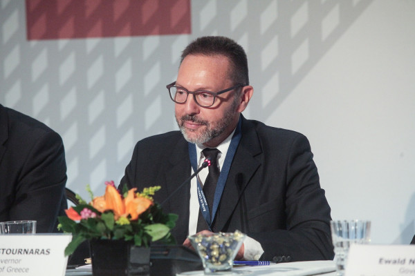 Novartis: Κατέθεσε στην Εισαγγελία του Αρείου Πάγου ο Γιάννης Στουρνάρας