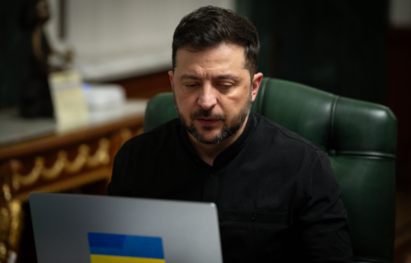 Ουκρανία: Κρίσιμη συνάντηση Μακρόν, Μερτς, Στάρμερ στο περιθώριο της G20