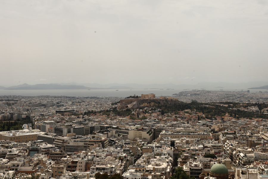 Αφρικανική σκόνη: Κορύφωση του επεισοδίου την Τρίτη, με λασποβροχές - Οι χάρτες του Meteo
