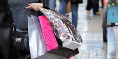 ΕΣΕΕ: Δεν "ζέσταναν" την αγορά οι εκπτώσεις και η κυριακάτικη λειτουργία των καταστημάτων