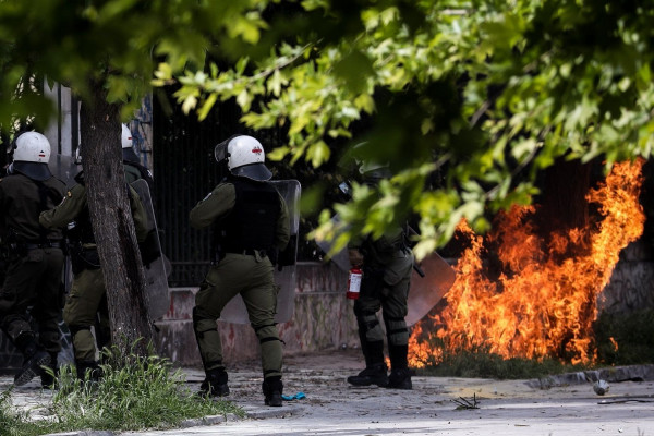 Αποφυλάκιση Κορκονέα: Σε εξέλιξη συγκέντρωση διαμαρτυρίας στα Εξάρχεια - Φόβοι για καταδρομικές επιθέσεις (pics+vid)