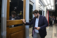 Ζαχαριάδης: Επιχειρηματικά συμφέροντα πίσω από το κόμμα Κασσελάκη