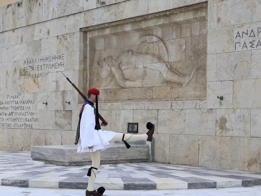 Ο «πόλεμος» του Άγνωστου Στρατιώτη: Σύγκρουση σε πέντε μέτωπα