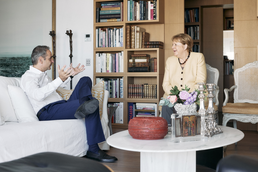 Για πρωινό υποδέχτηκε ο Μητσοτάκης την Μέρκελ