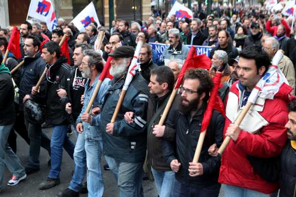 Συλλαλητήρια του ΠΑΜΕ σε όλη τη χώρα ενάντια στα νέα αντιλαϊκά μέτρα