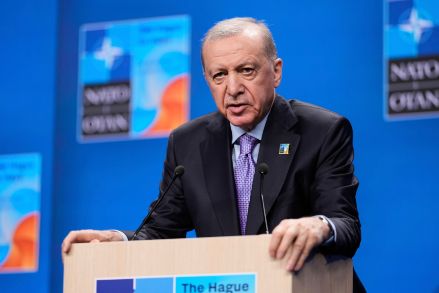 Ερντογάν στο ΝΑΤΟ: Πολύ κοντά η Τουρκία στον στόχο του 5% για τις αμυντικές δαπάνες