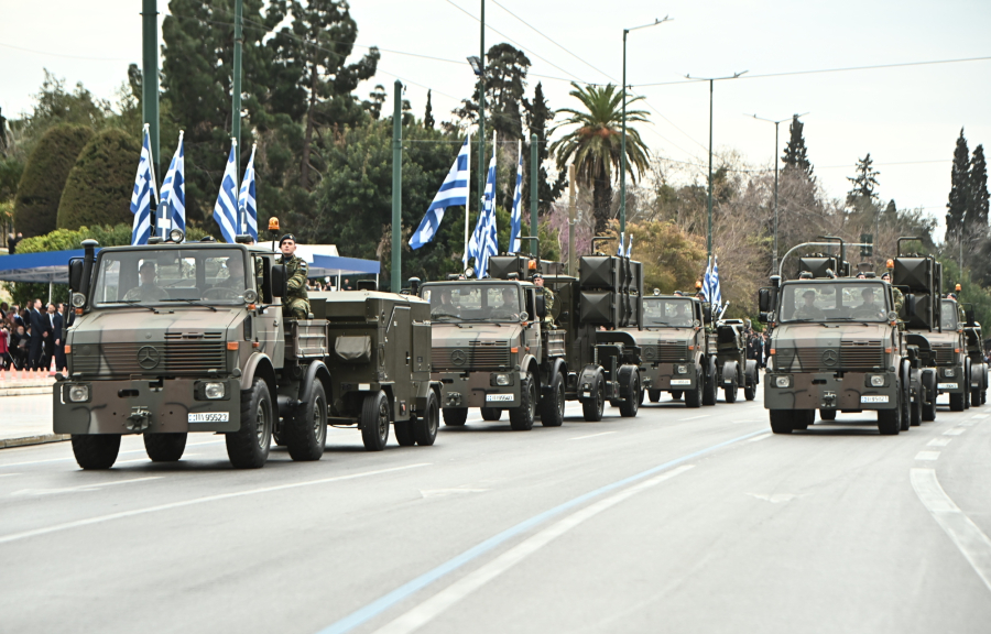 25η Μαρτίου 2025: Εικόνες από τη μεγάλη στρατιωτική παρέλαση στην Αθήνα