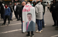 Η πρώτη φωτογραφία του προφυλακισμένου Ιμάμογλου και το χειρόγραφο σημείωμα μέσα από τη φυλακή