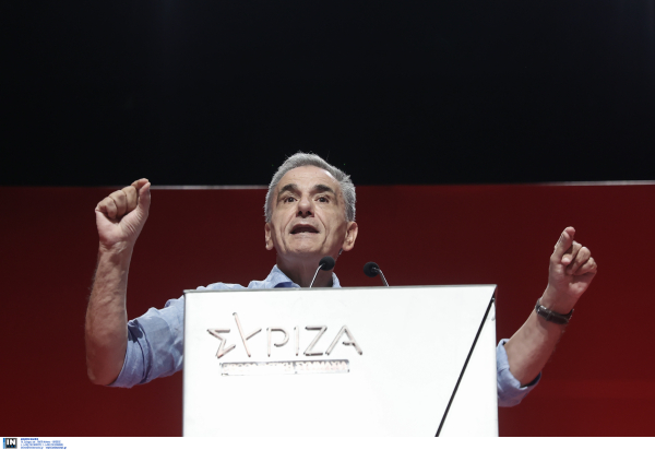 Τσακαλώτος για Θεσσαλία: «Γελασμένη η κυβέρνηση αν νομίζει ότι θα αποσείσει τις ευθύνες της»