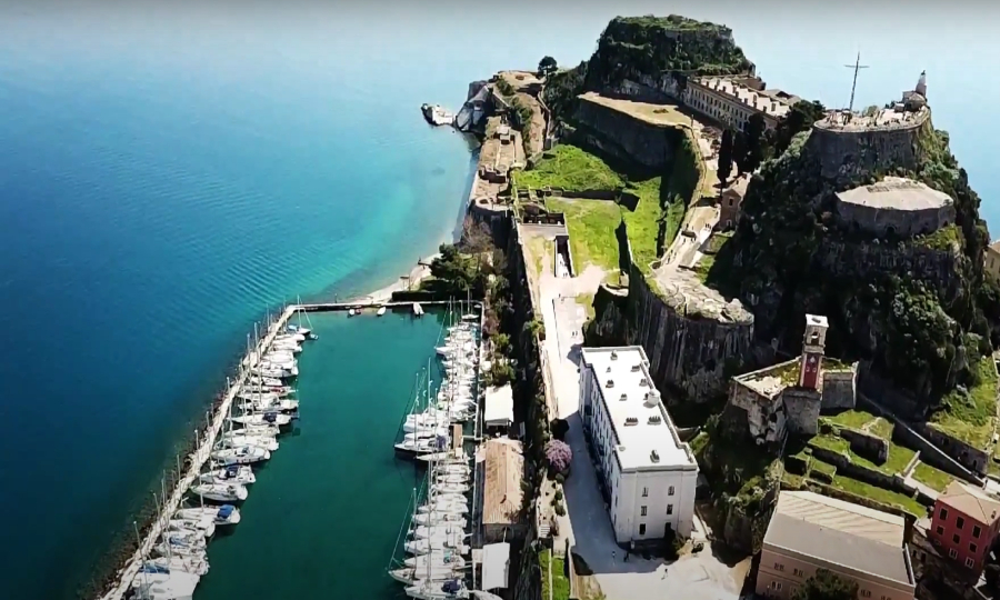 Διακοπές το Σεπτέμβριο: Τα καλύτερα νησιά με κόσμο και καλές τιμές