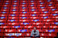 Δημοσκόπηση Reuters/Ipsos: Στην «κόψη του ξυραφιού» η διαφορά Χάρις - Τραμπ