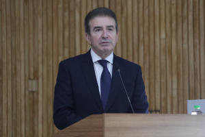 Χρυσοχοΐδης για Marfin και τριπλή επίθεση στη Θεσσαλονίκη: «Η Δημοκρατία είναι ισχυρή και στο τέλος νικά»