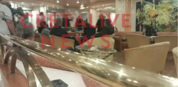 Σάλος σε σχολική εκδρομή εν πλω προς Κρήτη: 45χρονος μπούκαρε γυμνός σε καμπίνα μαθητριών (video)