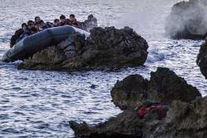 Νέο ναυάγιο ανοικτά των τουρκικών ακτών, με εννέα νεκρούς