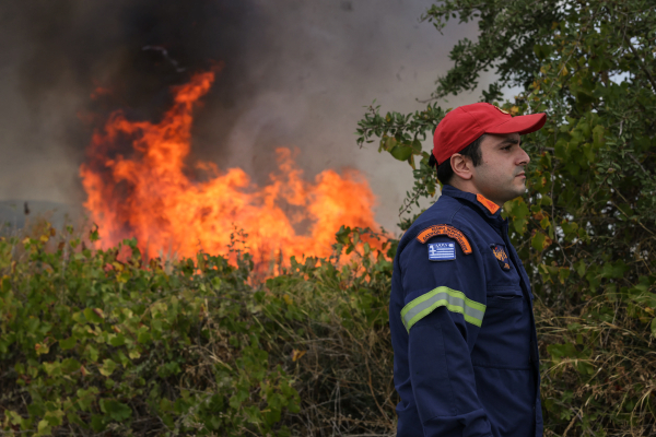 Φωτιά τώρα στο Ηράκλειο, ήχησε «112» - Νέες εικόνες από το πύρινο μέτωπο