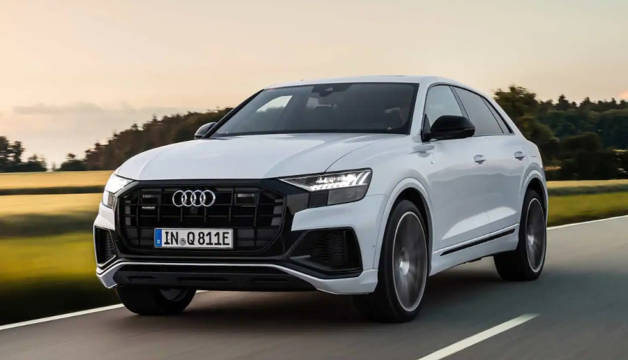 Το νέο Audi Q8 e-tron διαθέτει βελτιωμένη απόδοση και μεγαλύτερη αυτονομία