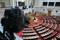 Άγνωστος Στρατιώτης: Ξεκίνησε η μάχη για την τροπολογία στη Βουλή - Ενστάσεις αντισυνταγματικότητας