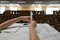 Ένας στους δυο ψηφοφόρους μπορεί να αλλάξει την ψήφο του σε σχέση με τον περασμένο Ιούνιο