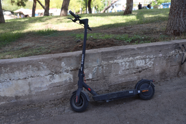 Ελεύθερη αφέθηκε η οδηγός που παρέσυρε τον 12χρονο με το πατίνι του