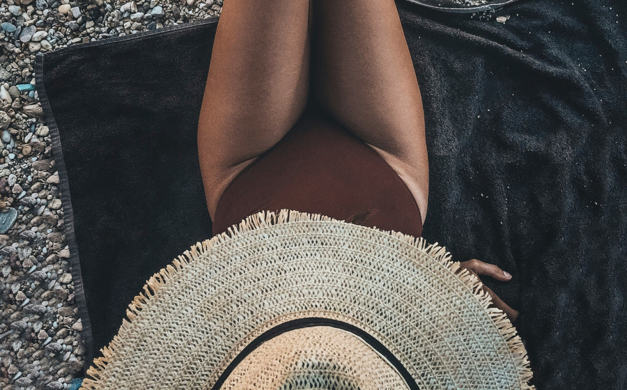 Μαύρισμα: Η νέα επικίνδυνη μόδα που «ρίχνει» το Tiktok τριπλασιάζει τον κίνδυνο για καρκίνο του δέρματος