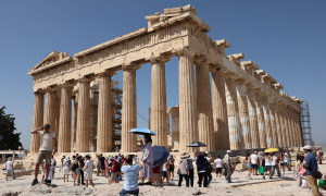 Κλειστοί οι αρχαιολογικοί χώροι την Τρίτη - Στα κάγκελα οι αρχαιοφύλακες για τα εισιτήρια στην Ακρόπολη