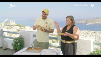 «Akis' Food Tour»: Στη μαγευτική Σύρο ταξιδεύει ο Άκης Πετρετζίκης και δοκιμάζει τοπικά πιάτα