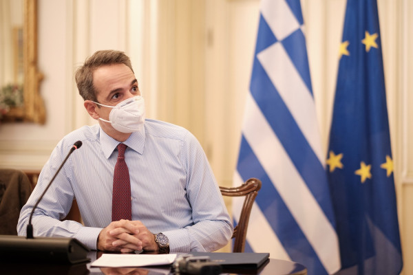 Μητσοτάκης: Τα μέτρα θα παραμείνουν μέχρι τον μαζικό εμβολιασμό