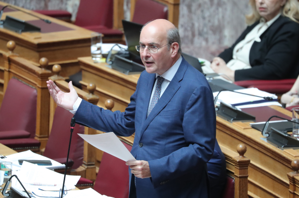 Χατζηδάκης: Τέλος σε «ιστορίες καθημερινής τρέλας» σε σχέση με τα ακίνητα - 4 νέες πρωτοβουλίες