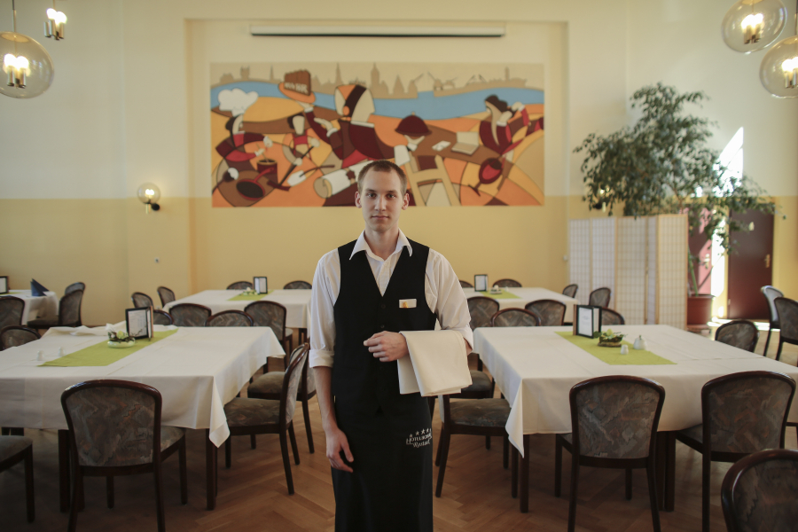 Οι Γερμανοί αποχαιρετούν το κοινωνικό κράτος: «Ζούμε πάνω από τις δυνατότητές μας» τονίζει ο Μερτς