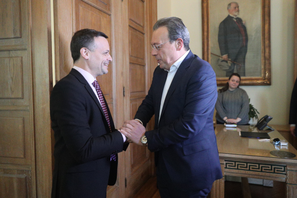 Το τέλος ταφής απορριμμάτων στο επίκεντρο της συνάντησης Φάμελλου - Δούκα